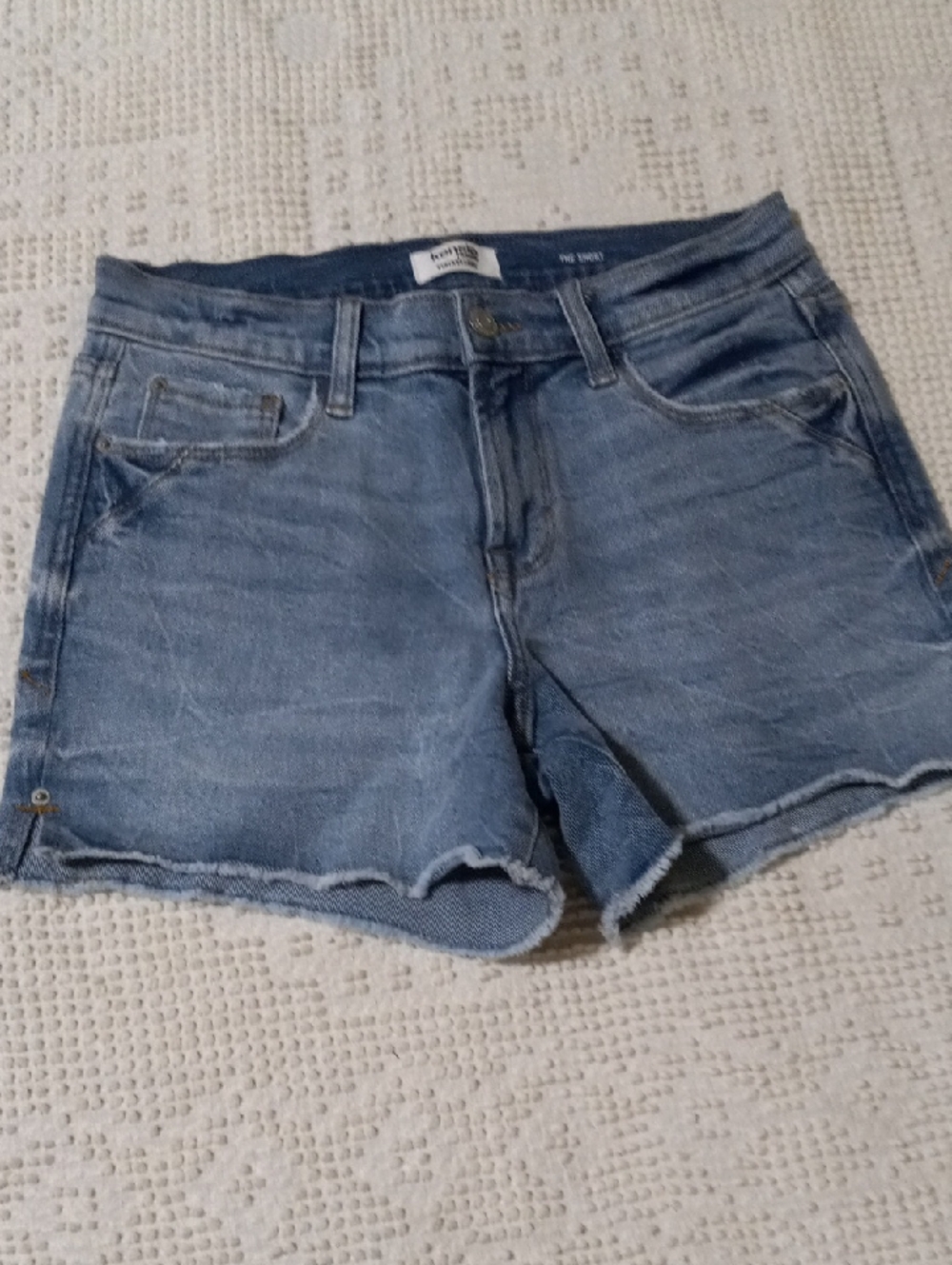 Kensie Jeans Vintage Luxe The Short Light Blue Denim Hemed Cutoff Shorts Sz 4/27
